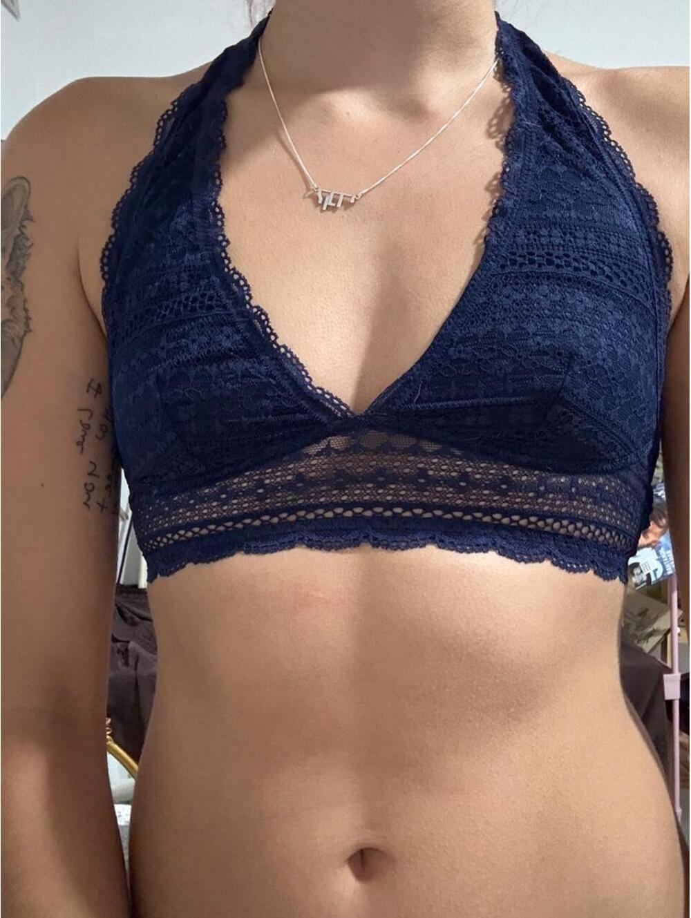 Victoria's Secret Women's Navy and Blue Crop-top
